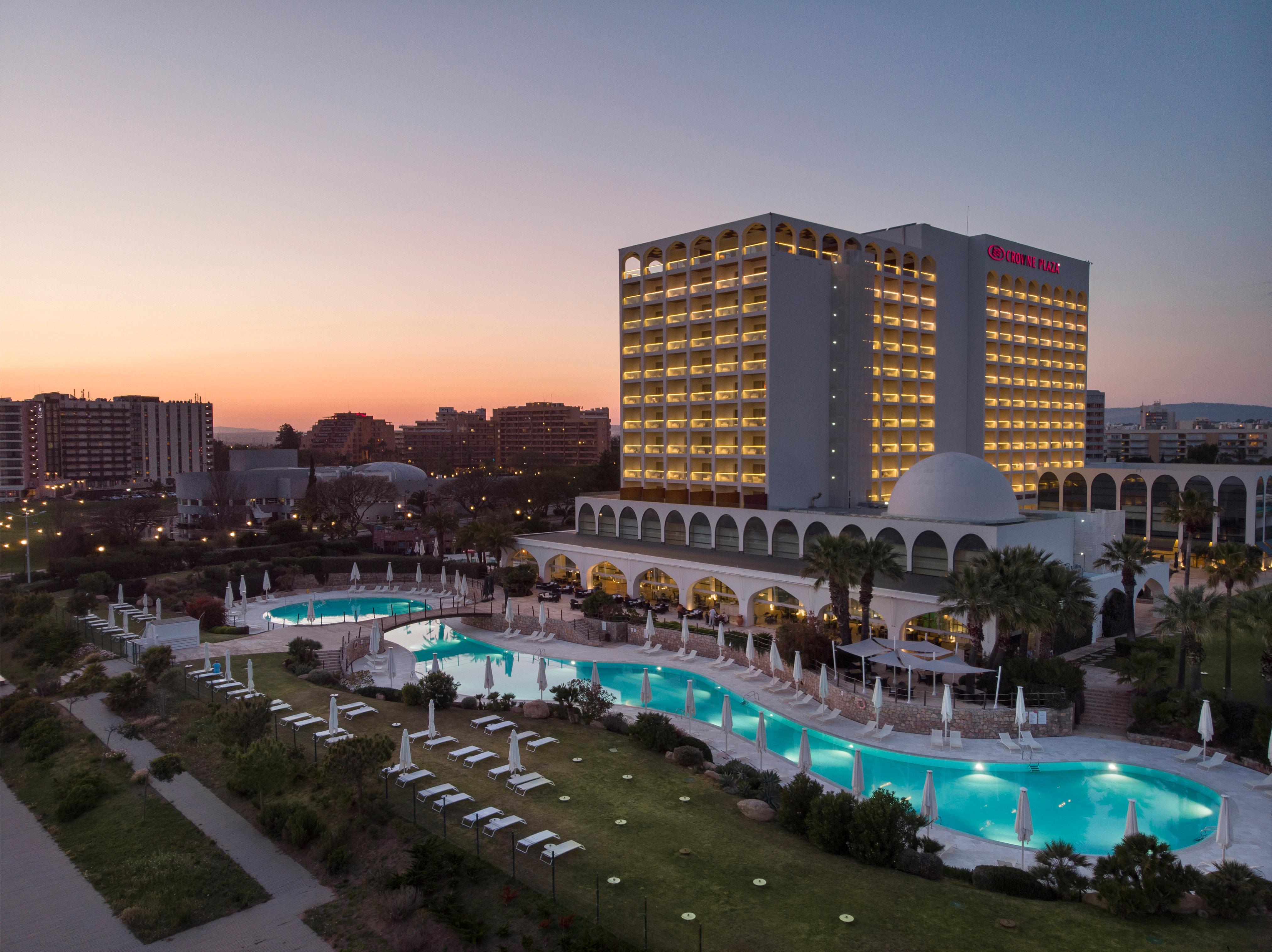 クラウンプラザ ヴィラモーラ ヴィラモウラ エクステリア 写真 Hilton Athens
