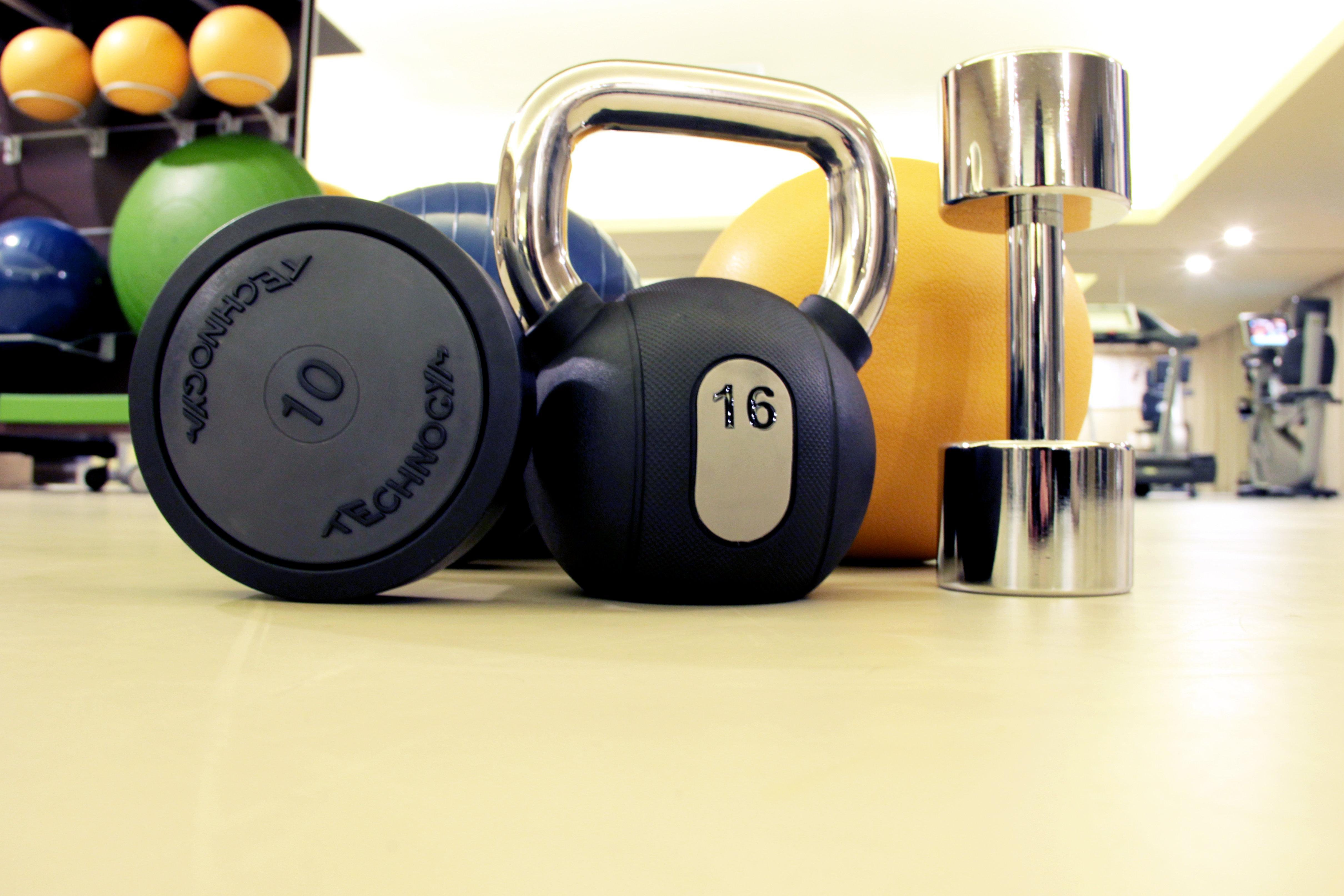 クラウンプラザ ヴィラモーラ ヴィラモウラ エクステリア 写真 Dumbbells and kettlebells