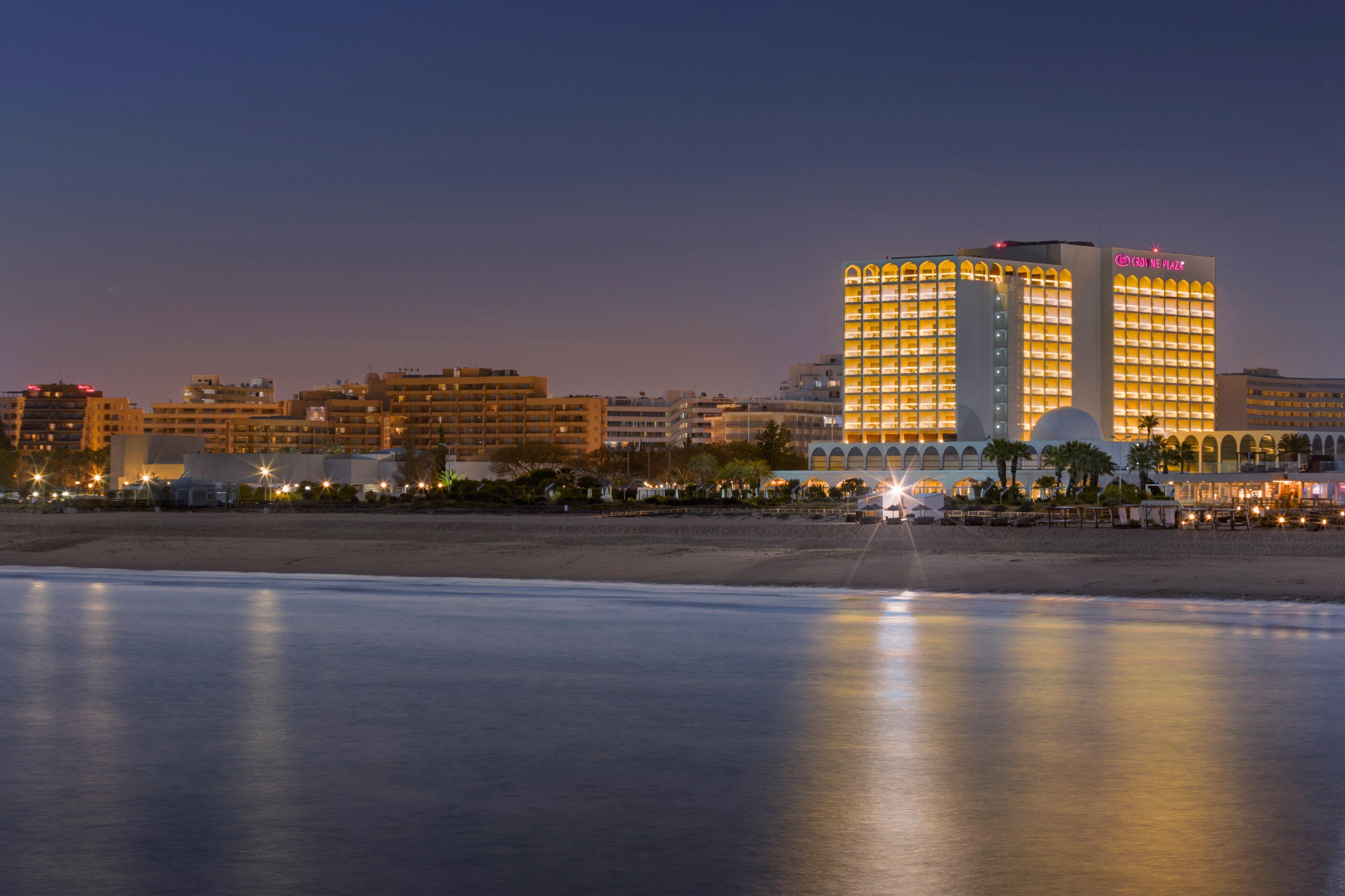 クラウンプラザ ヴィラモーラ ヴィラモウラ エクステリア 写真 Hilton Sharjah